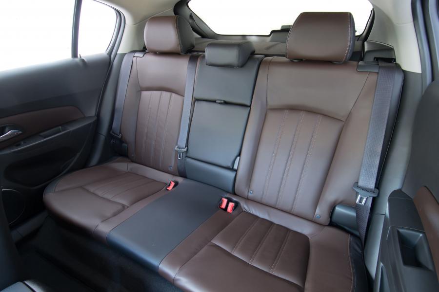  Chevrolet Cruze Sport6 2014 года  (фото 3 из 14)